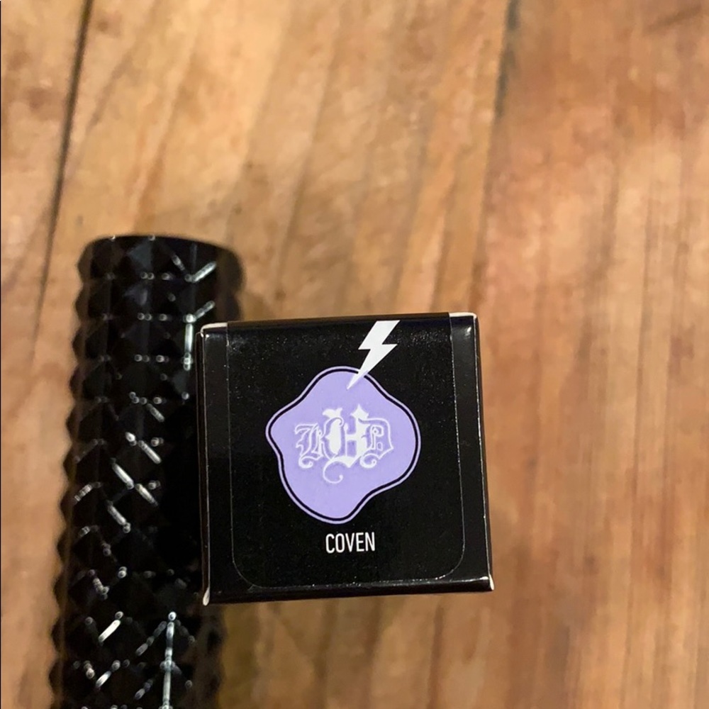 Kat Von D studded kiss lipstick